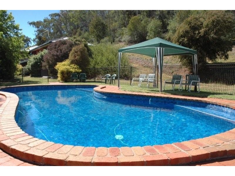 90 Delany Avenue, Bright VIC 3741