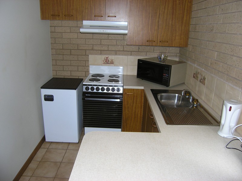 90 Delany Avenue, Bright VIC 3741