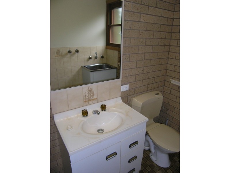 90 Delany Avenue, Bright VIC 3741