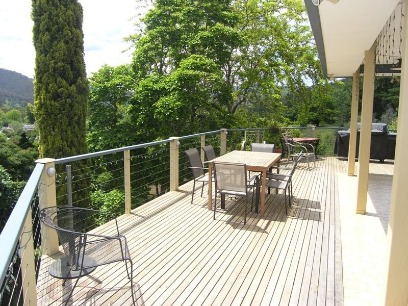 11 Porcellatos Lane, Bright VIC 3741