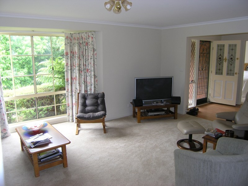 13 Mount Porepunkah Road, Bright VIC 3741