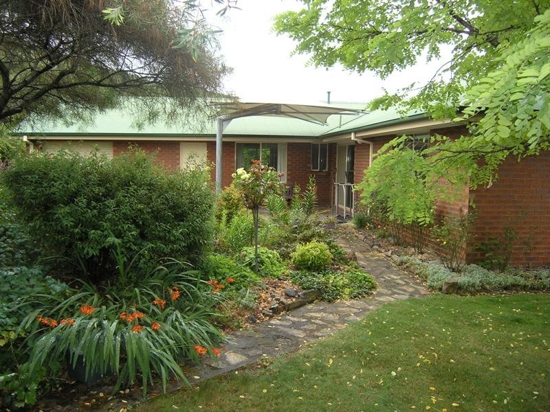 13 Mount Porepunkah Road, Bright VIC 3741