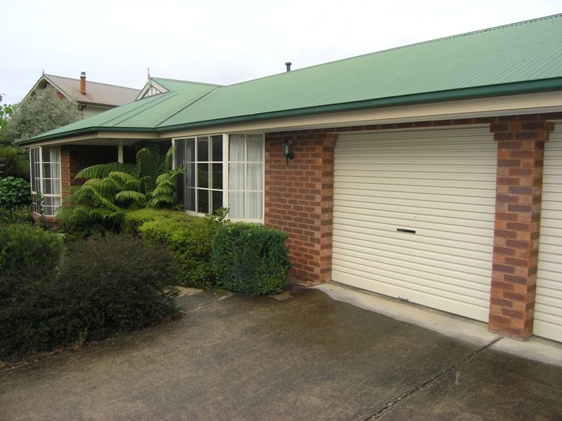 13 Mount Porepunkah Road, Bright VIC 3741