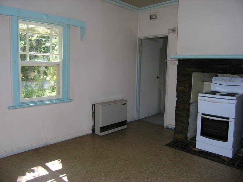 18 Williams Rd, Wandiligong VIC 3744