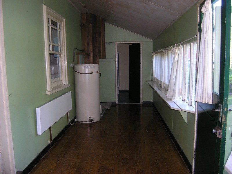 18 Williams Rd, Wandiligong VIC 3744