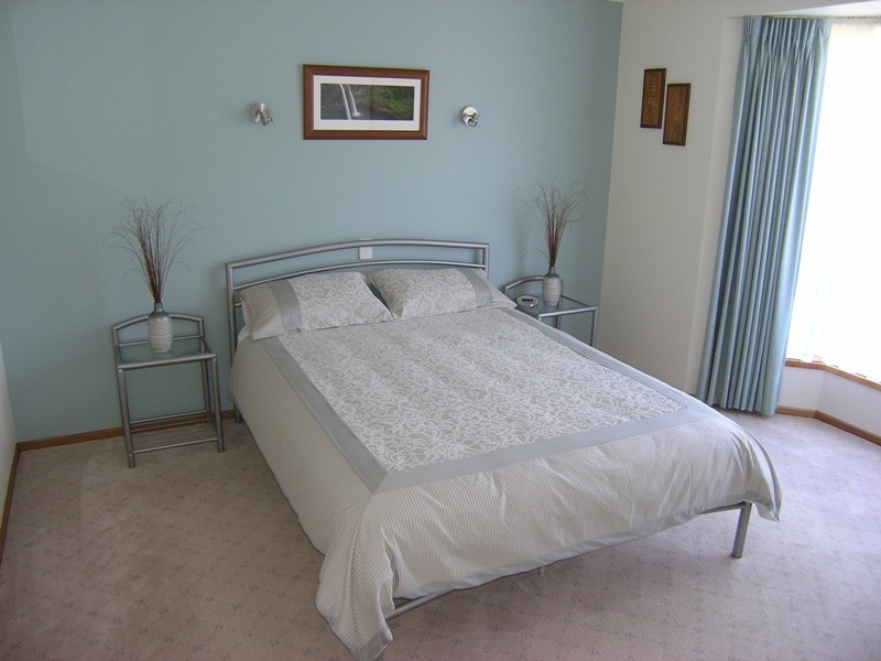 2 Norman Court, Bright VIC 3741