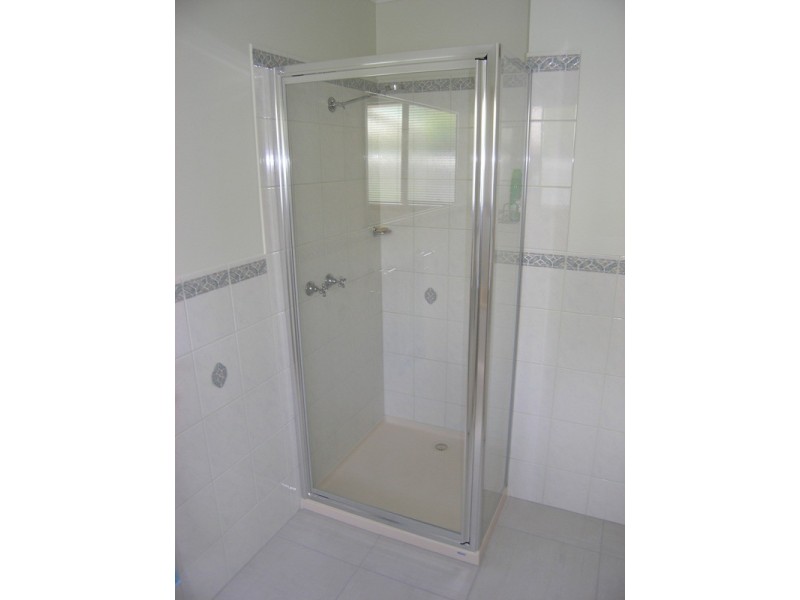 2 Norman Court, Bright VIC 3741