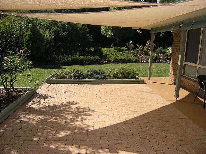 2 Norman Court, Bright VIC 3741