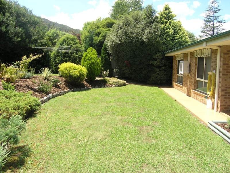 2 Norman Court, Bright VIC 3741