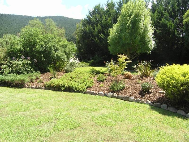 2 Norman Court, Bright VIC 3741