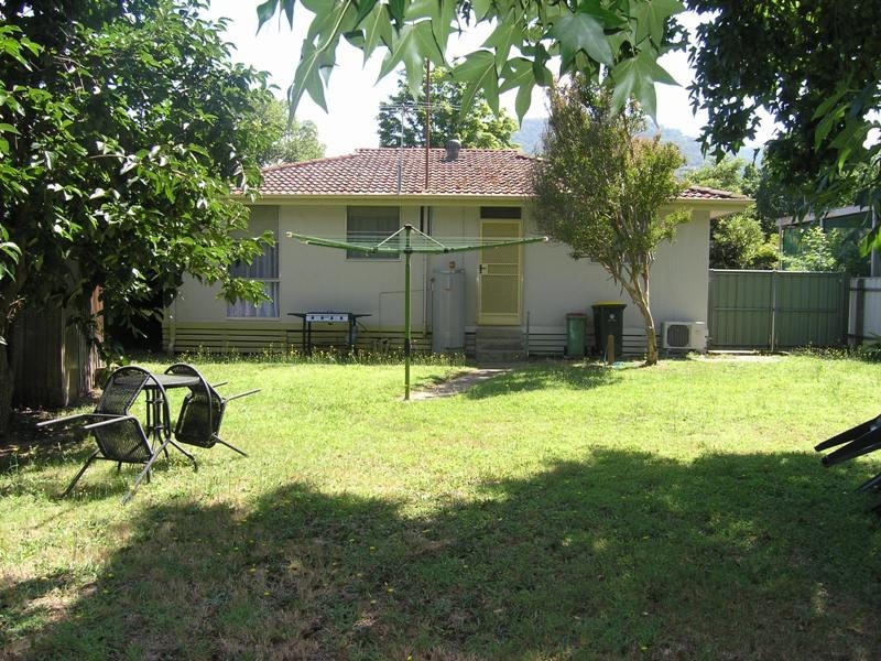 30 Delany Ave, Bright VIC 3741