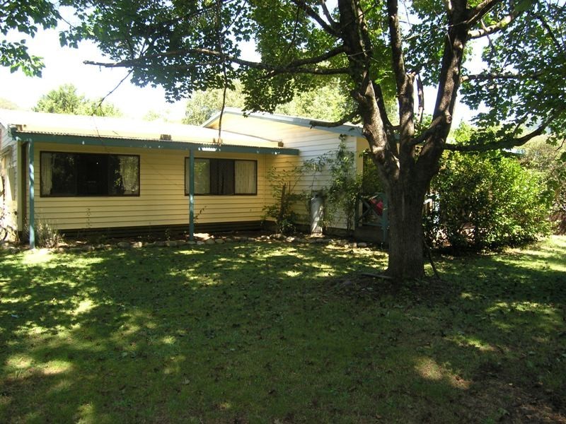 1 Churchill Avenue, Bright VIC 3741