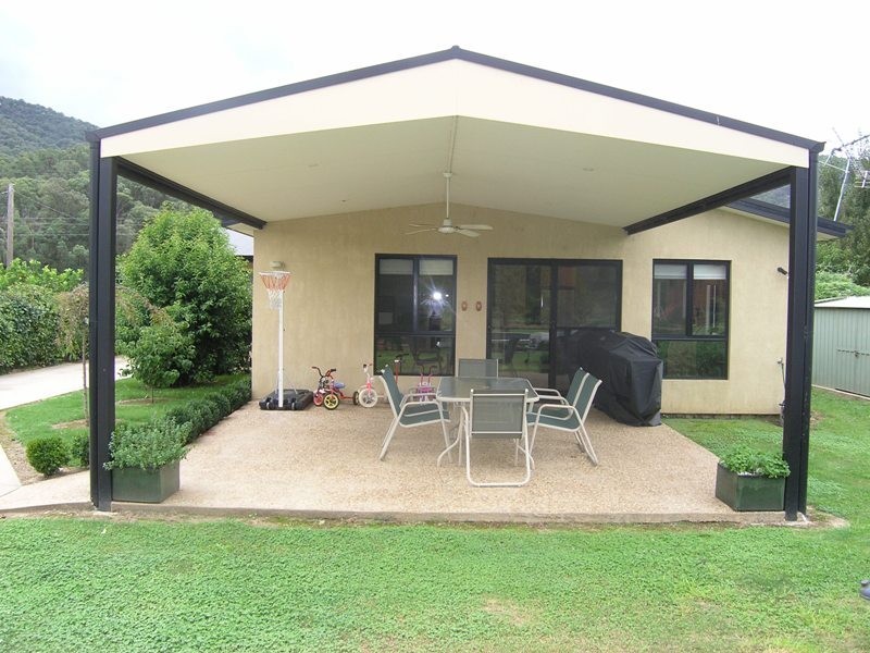 5836 Great Alpine Road, Eurobin VIC 3739