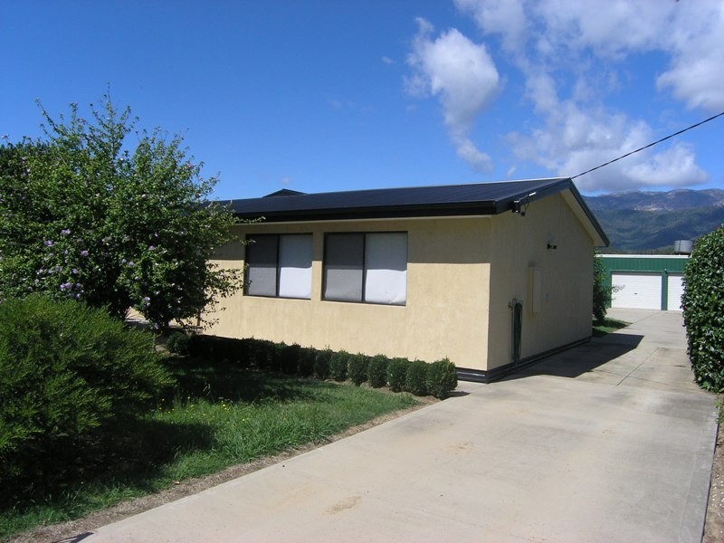 5836 Great Alpine Road, Eurobin VIC 3739