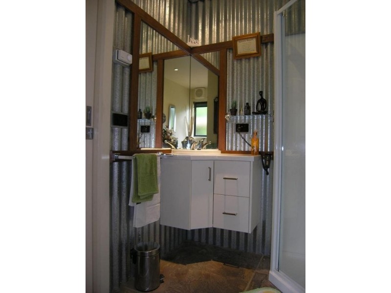 159 Great Alpine Road, Harrietville VIC 3741