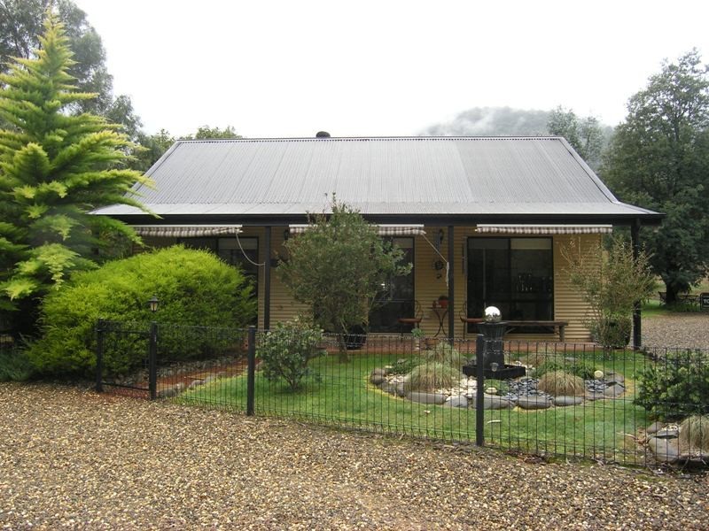 159 Great Alpine Road, Harrietville VIC 3741