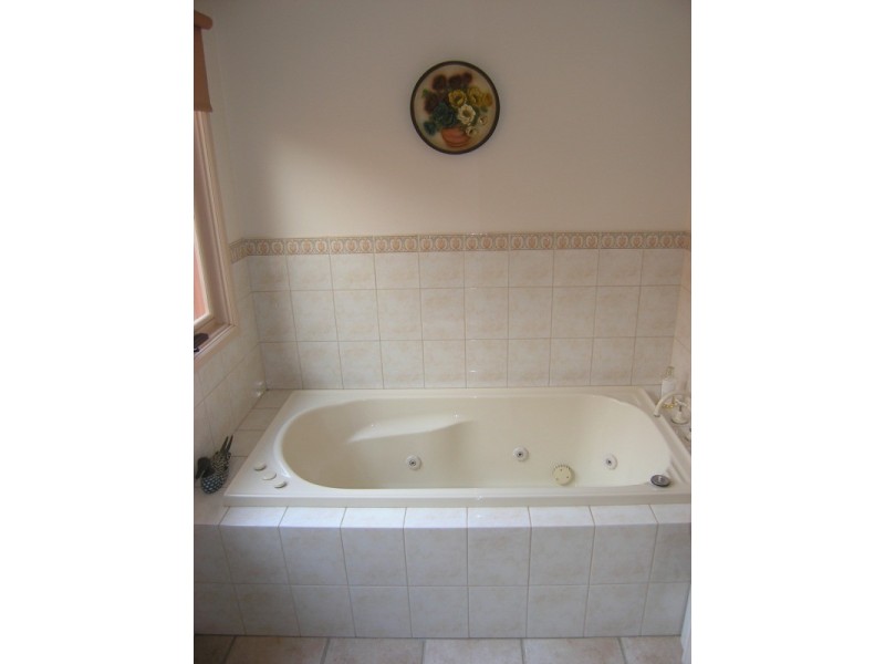 23 Bakers Gully Road, Bright VIC 3741