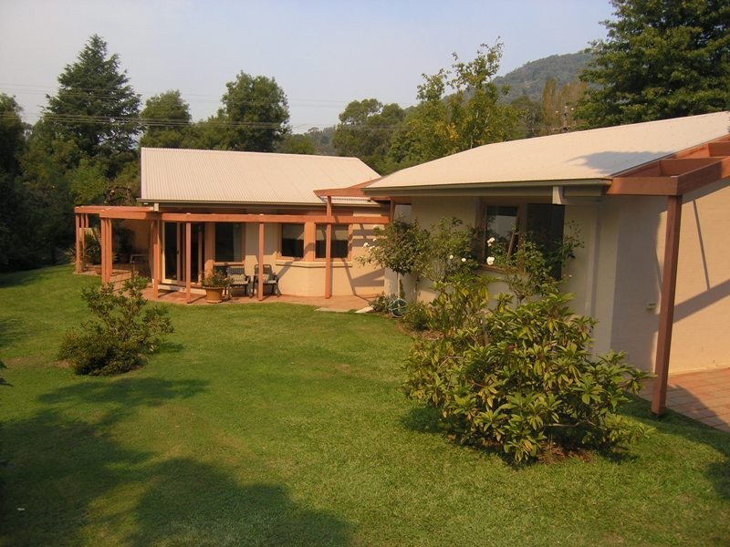 23 Bakers Gully Road, Bright VIC 3741