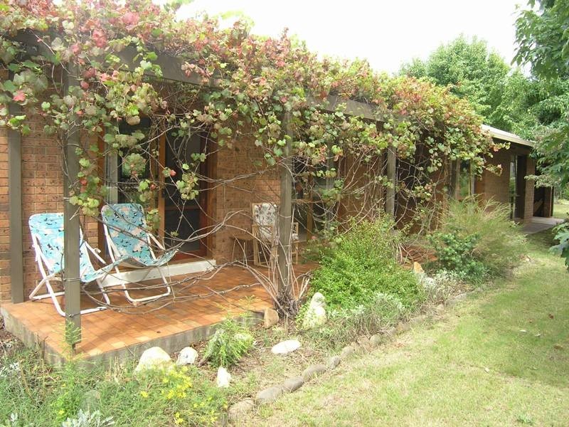 2 Showers Avenue, Bright VIC 3741