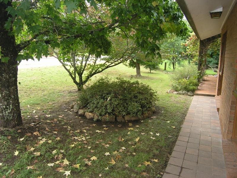 2 Showers Avenue, Bright VIC 3741