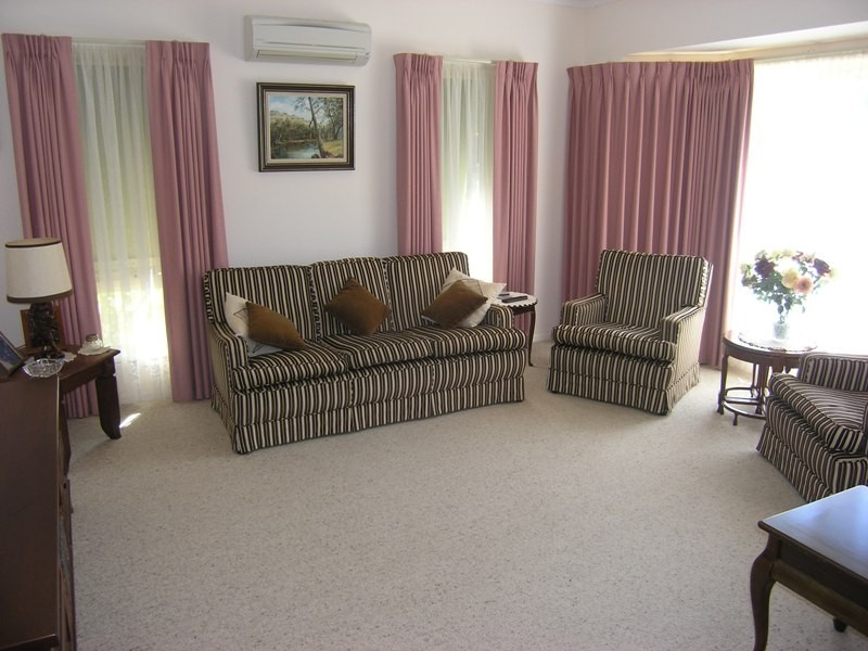 12 Park Street, Bright VIC 3741