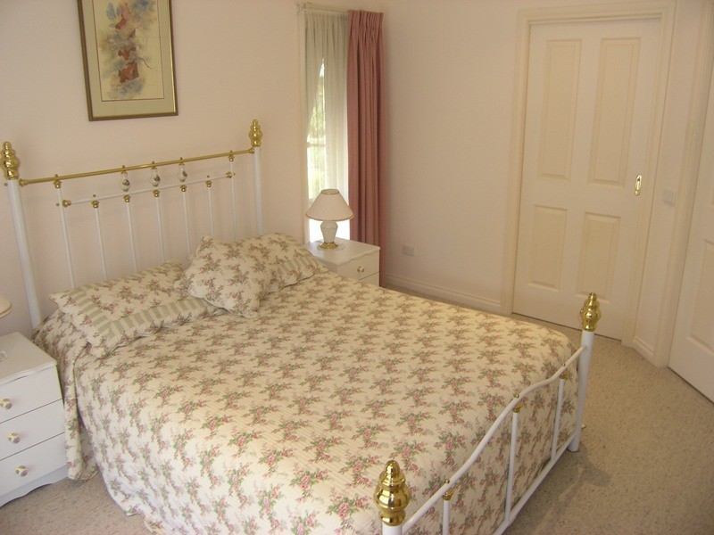 12 Park Street, Bright VIC 3741