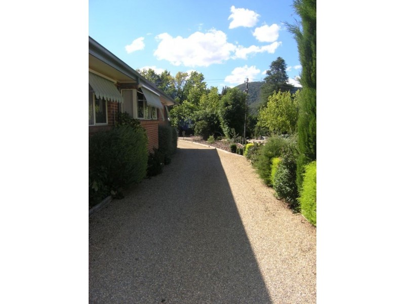 12 Park Street, Bright VIC 3741