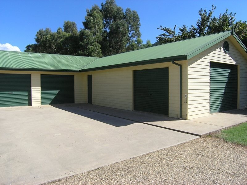 12 Park Street, Bright VIC 3741