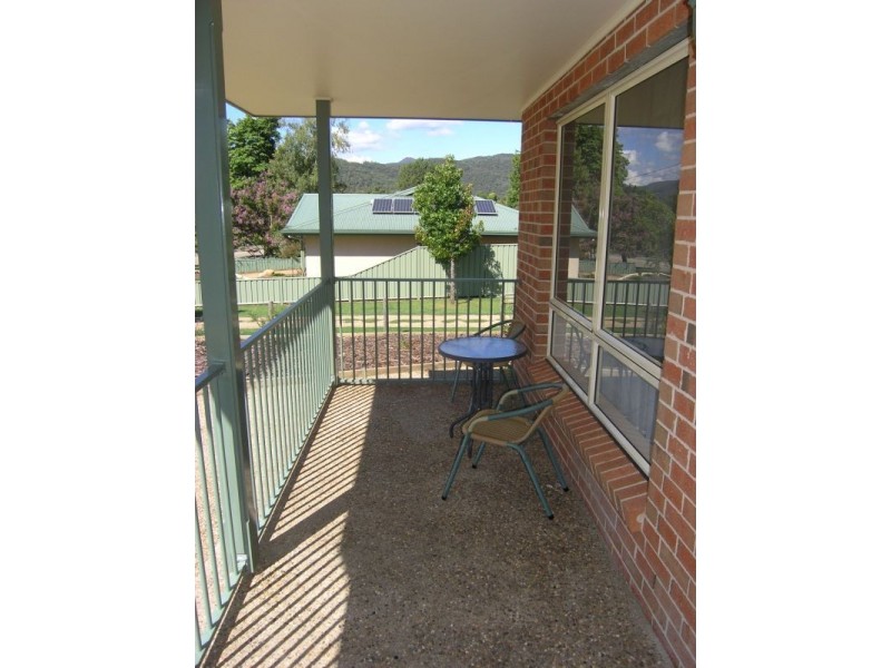 12 Park Street, Bright VIC 3741