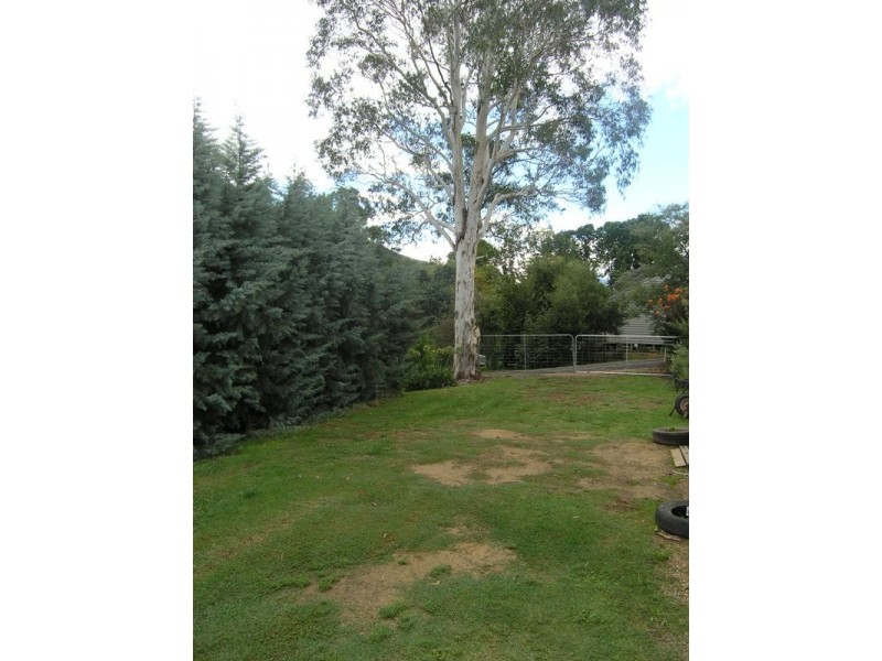 Lot B1, School Road, Wandiligong VIC 3744