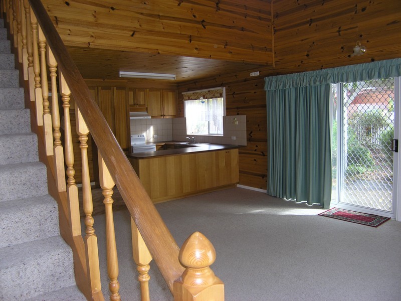 1/8 Wills St, Bright VIC 3741