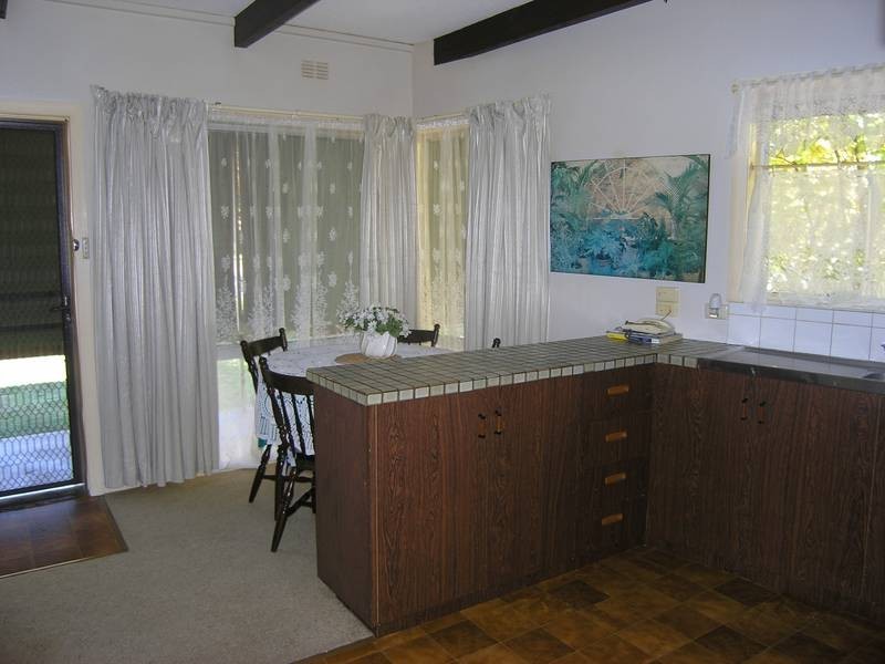 17 Churchill Ave, Bright VIC 3741