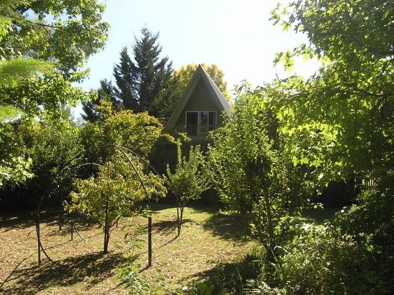 12 Showers Avenue, Bright VIC 3741