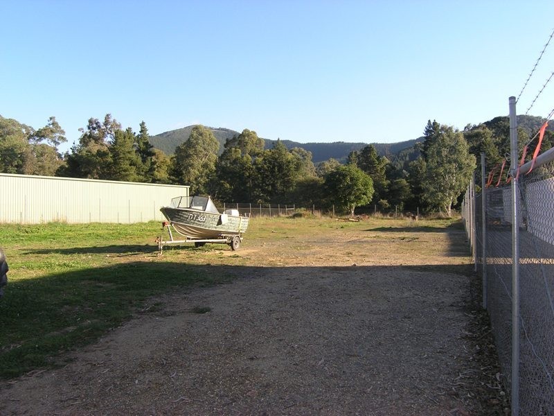 40 Churchill Avenue, Bright VIC 3741