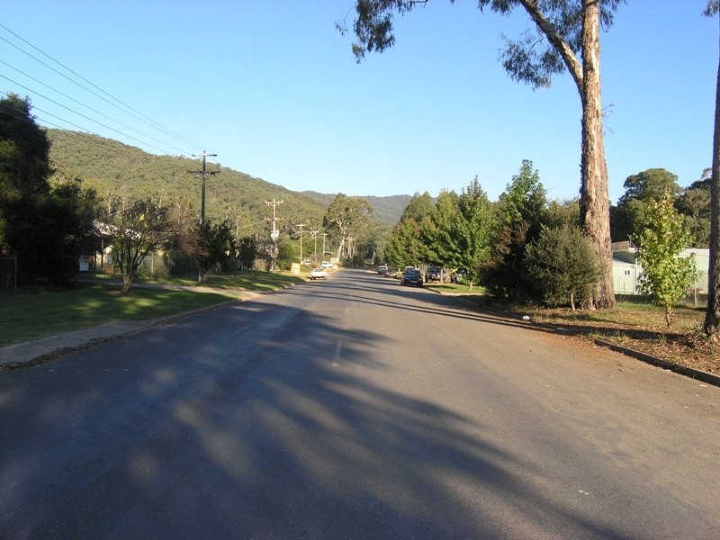 40 Churchill Avenue, Bright VIC 3741