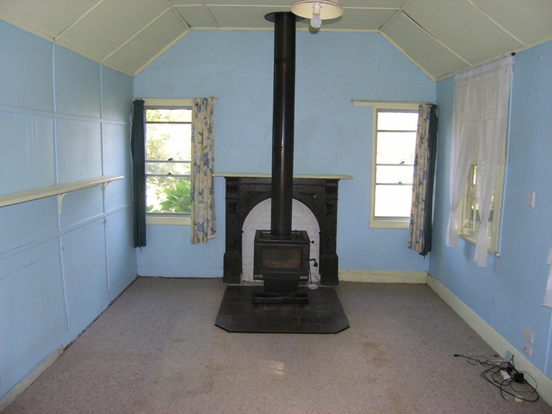 27 School Road, Wandiligong VIC 3744