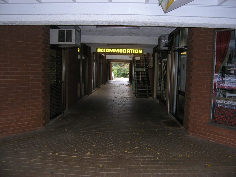 2 & 3/4 Ireland Street, Bright VIC 3741