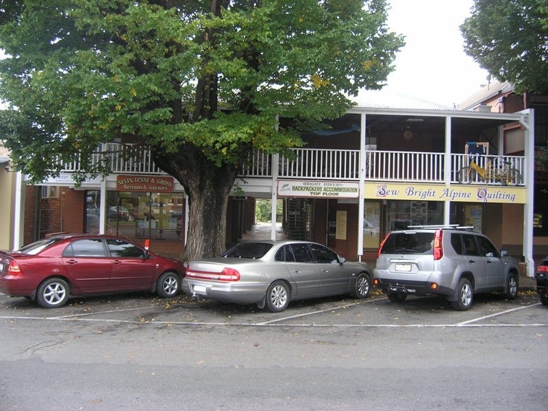 2 & 3/4 Ireland Street, Bright VIC 3741