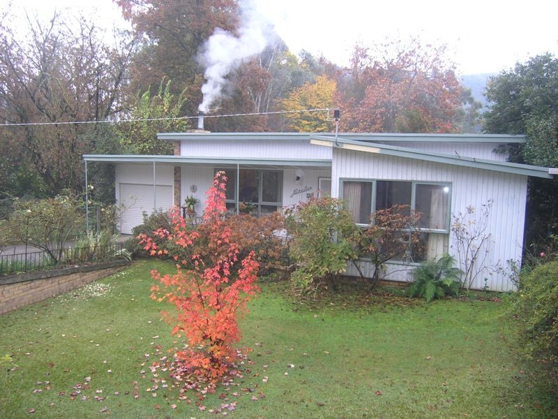 77 Gavan Street, Bright VIC 3741