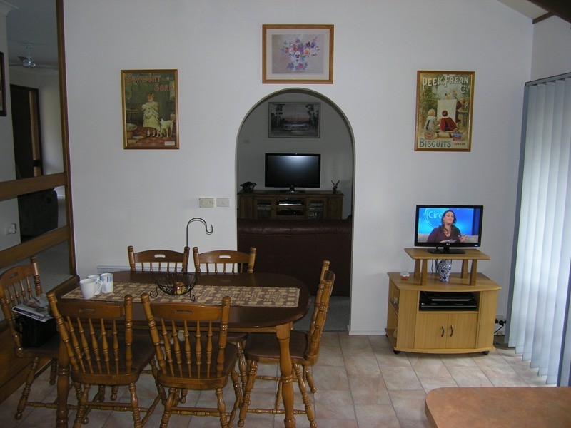 6 Cindy Court, Bright VIC 3741