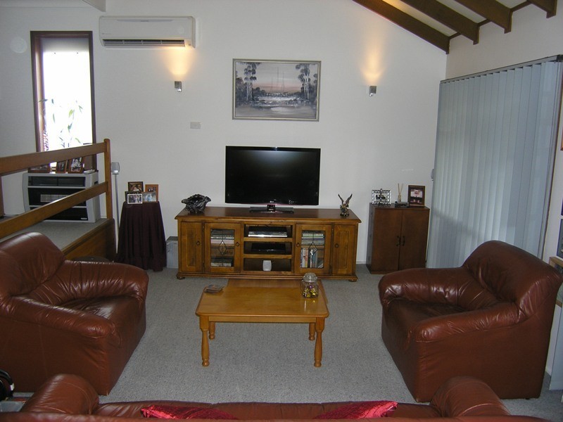 6 Cindy Court, Bright VIC 3741