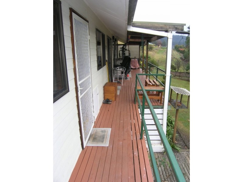 6 Cindy Court, Bright VIC 3741