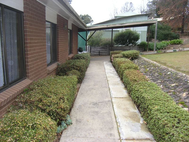 6 Cindy Court, Bright VIC 3741