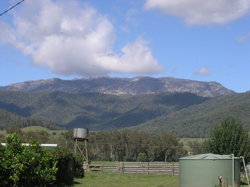 5836 Great Alpine Road, Eurobin VIC 3739