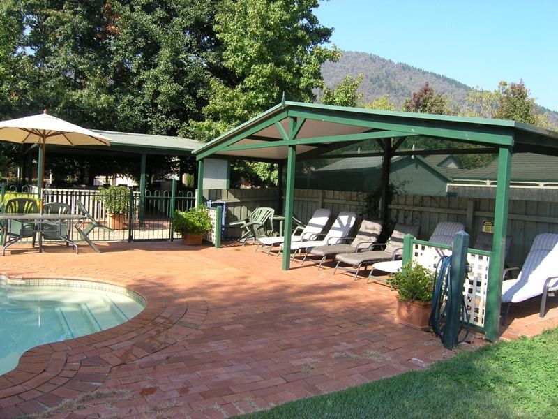 3/16-20 Gavan Street, Bright VIC 3741