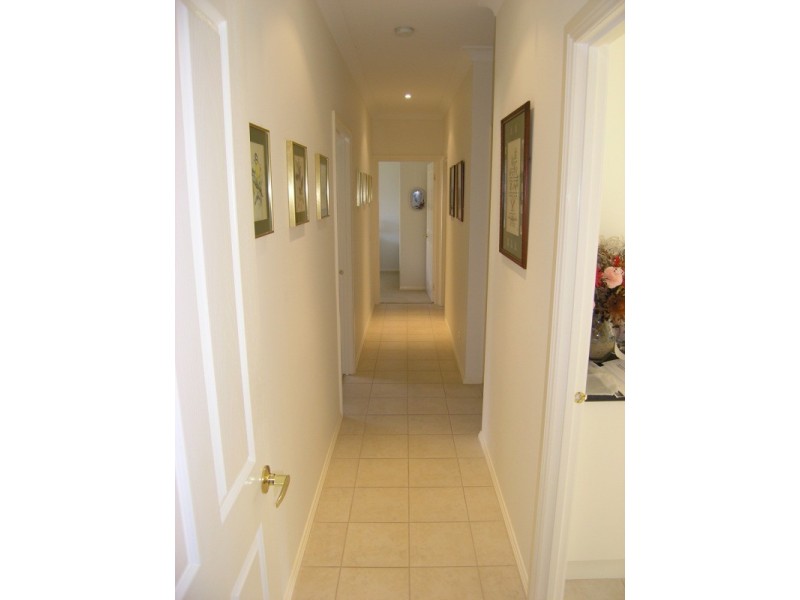 15 Walnut Grove, Bright VIC 3741