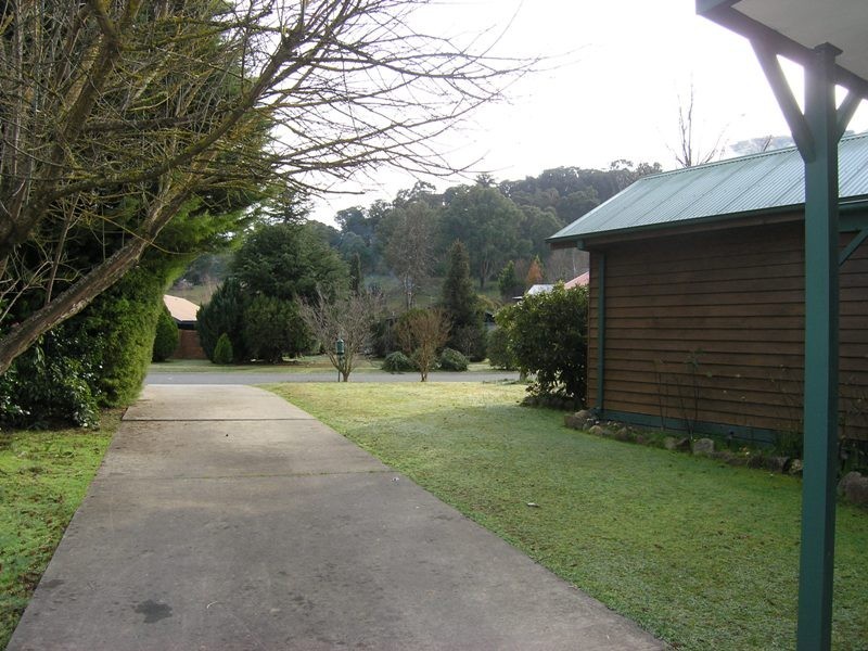 14 Lumley Dve, Bright VIC 3741