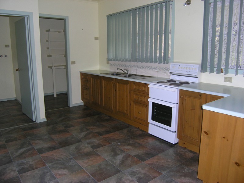 14 Lumley Dve, Bright VIC 3741