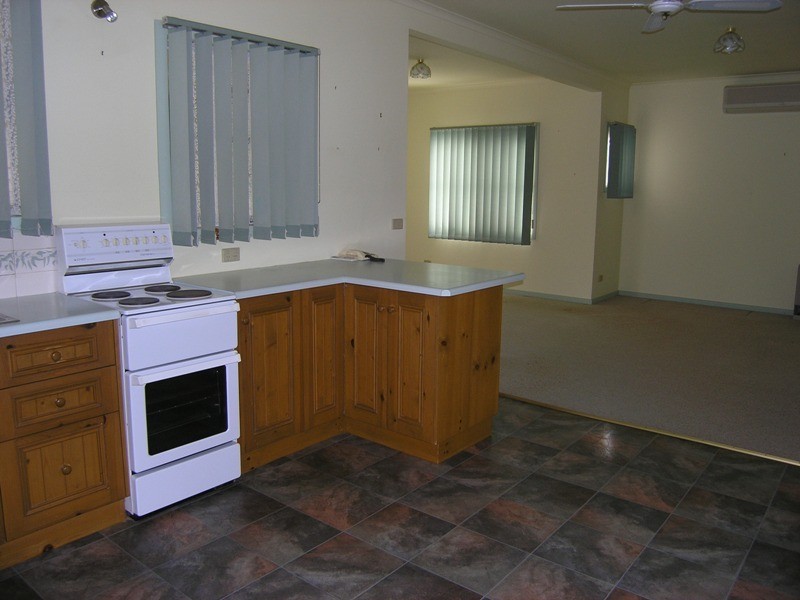 14 Lumley Dve, Bright VIC 3741