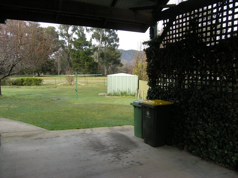 14 Lumley Dve, Bright VIC 3741